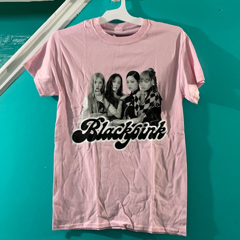 Black Pink pink tshirt